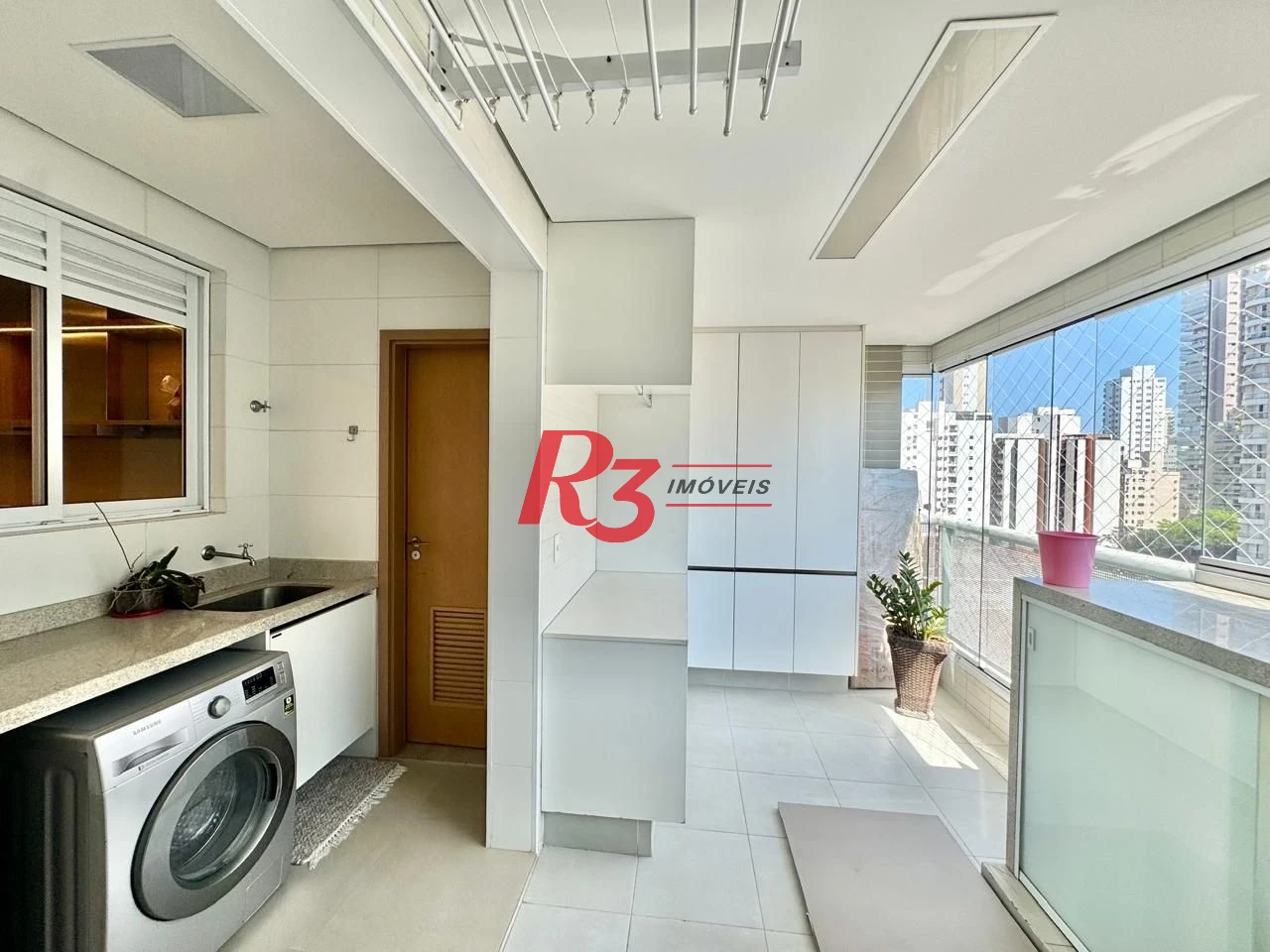 Apartamento para alugar, 127 m² por R$ 13.900,00/mês - Boqueirão - Santos/SP