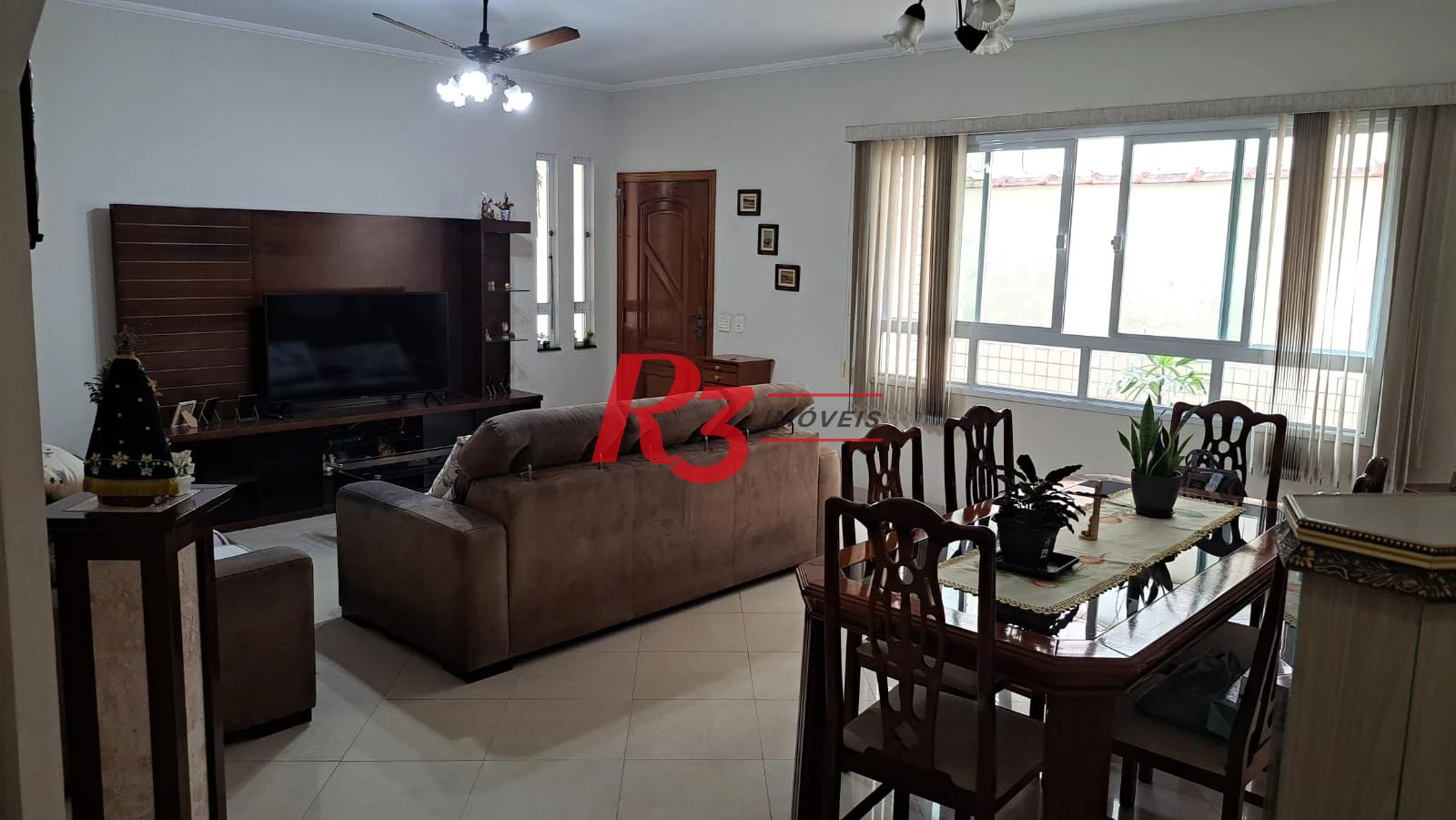 Casa com 3 dormitórios à venda, 161 m² por R$ 1.420.000,00 - Embaré - Santos/SP
