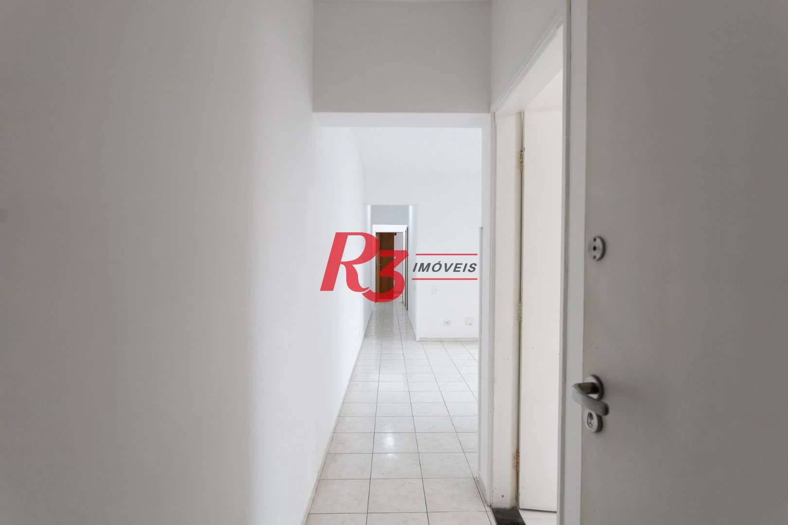 Apartamento com 2 dormitórios à venda, 83 m² por R$ 535.000,00 - Gonzaga - Santos/SP