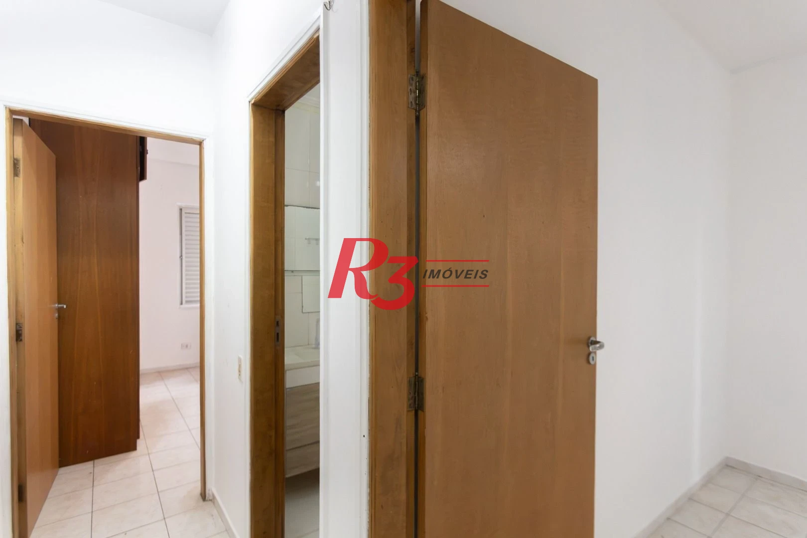 Apartamento com 2 dormitórios à venda, 83 m² por R$ 535.000,00 - Gonzaga - Santos/SP