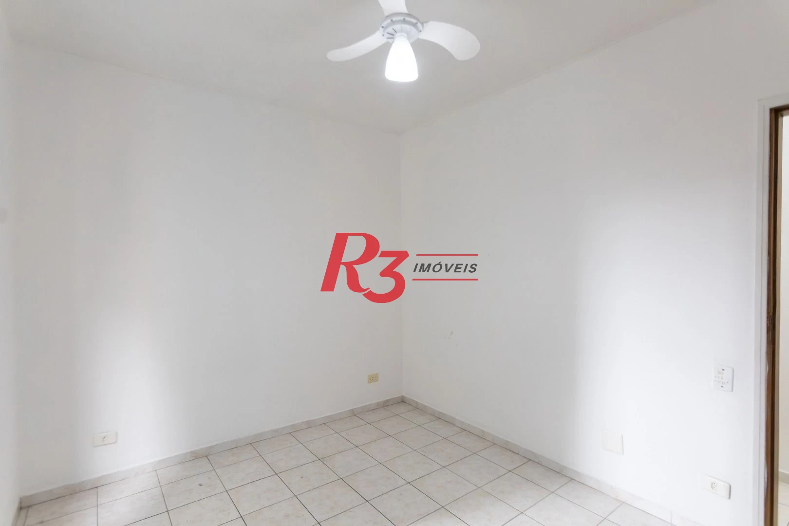 Apartamento com 2 dormitórios à venda, 83 m² por R$ 535.000,00 - Gonzaga - Santos/SP