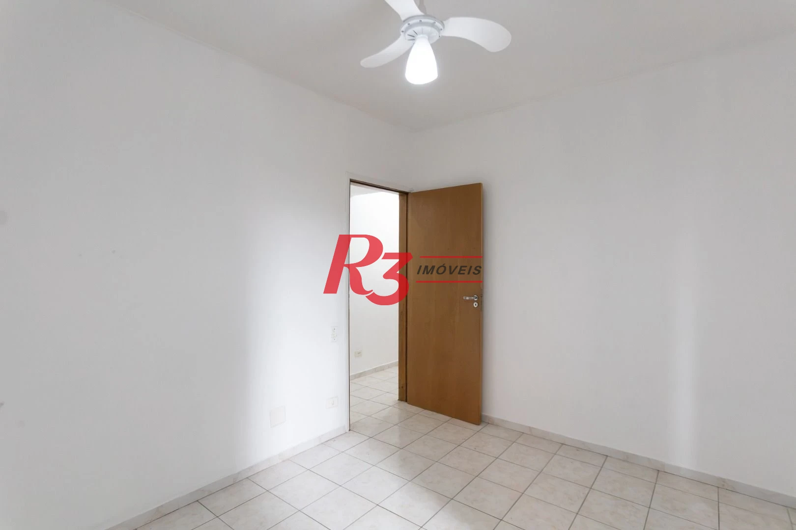 Apartamento com 2 dormitórios à venda, 83 m² por R$ 535.000,00 - Gonzaga - Santos/SP