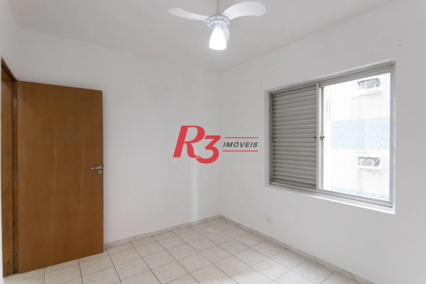 Apartamento com 2 dormitórios à venda, 83 m² por R$ 535.000,00 - Gonzaga - Santos/SP