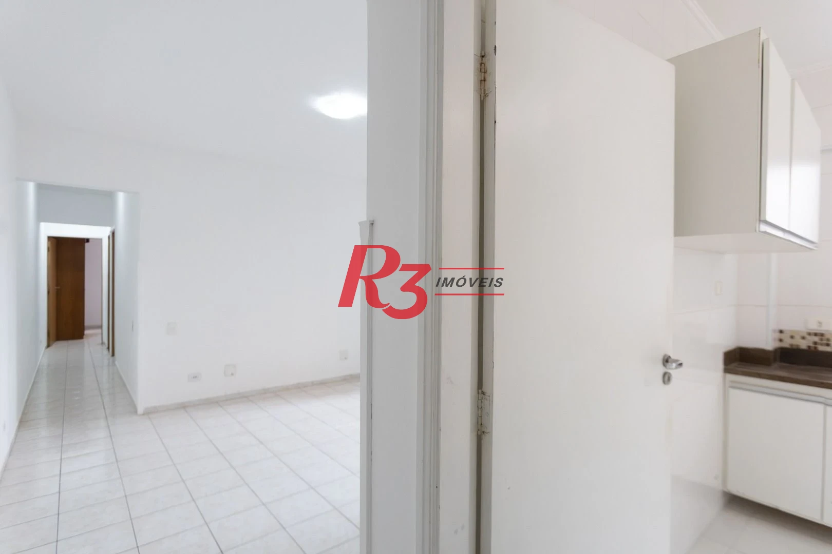 Apartamento com 2 dormitórios à venda, 83 m² por R$ 535.000,00 - Gonzaga - Santos/SP