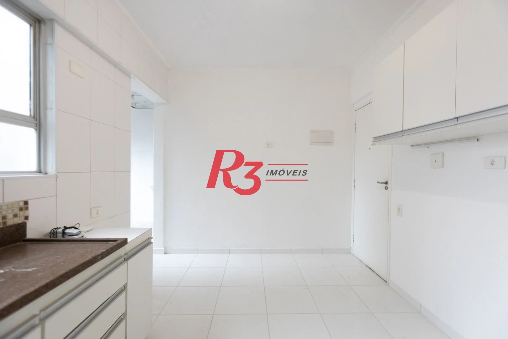 Apartamento com 2 dormitórios à venda, 83 m² por R$ 535.000,00 - Gonzaga - Santos/SP