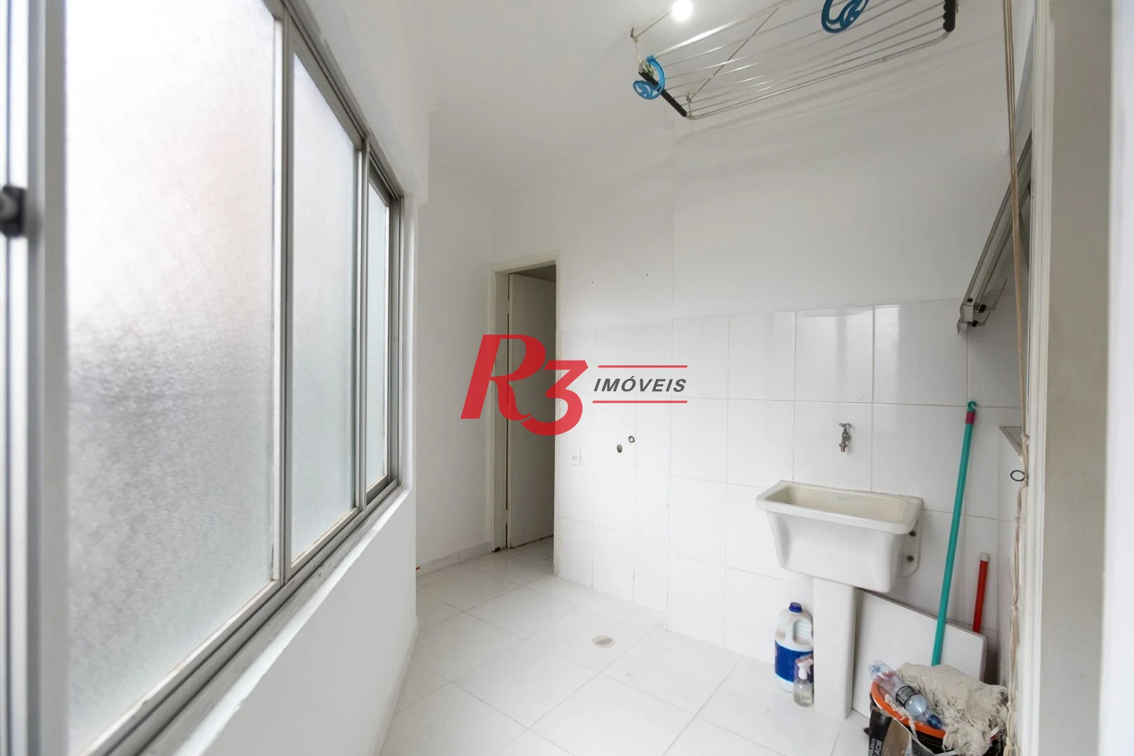 Apartamento com 2 dormitórios à venda, 83 m² por R$ 535.000,00 - Gonzaga - Santos/SP