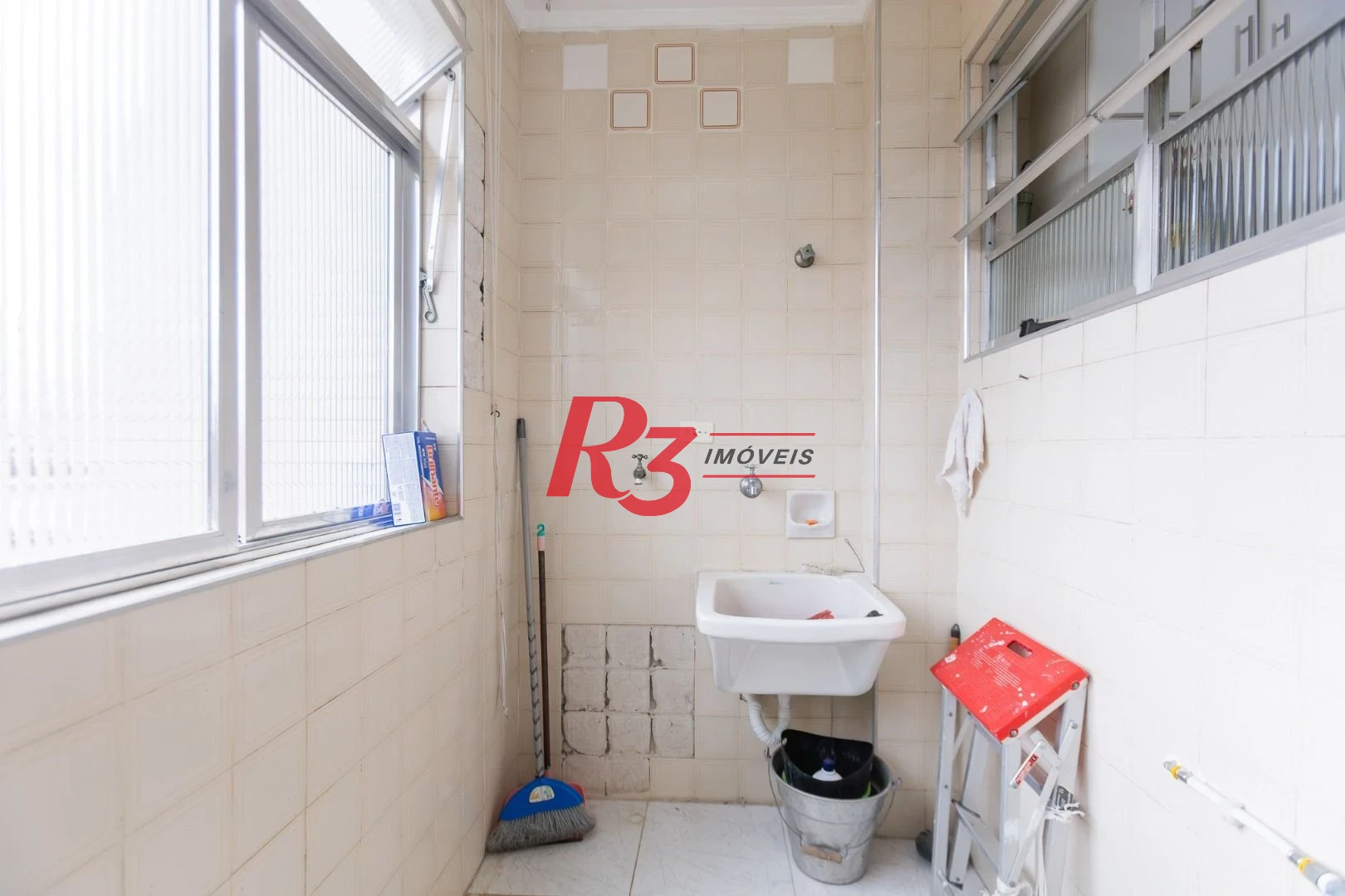 Apartamento com 1 dormitório à venda, 60 m² por R$ 345.000,00 - Gonzaga - Santos/SP