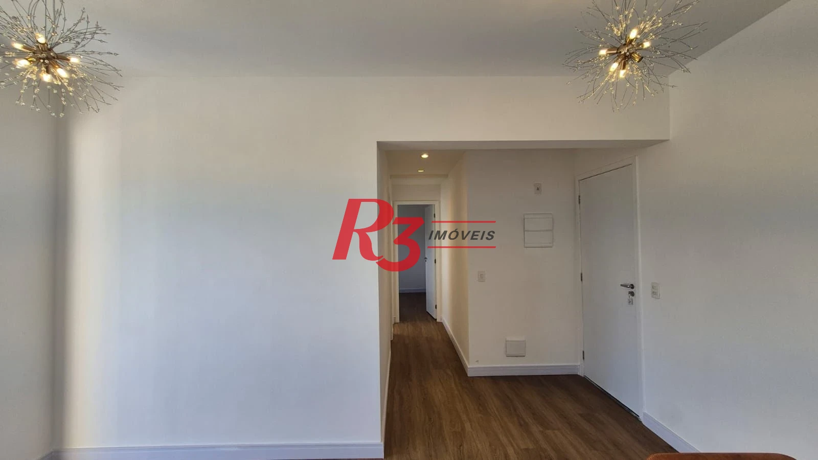 Oportunidade! Apartamento de 2 quartos em Santos com sacada vista livre, andar alto, lazer completo, 1 vaga, 380 mil, oportunidade!