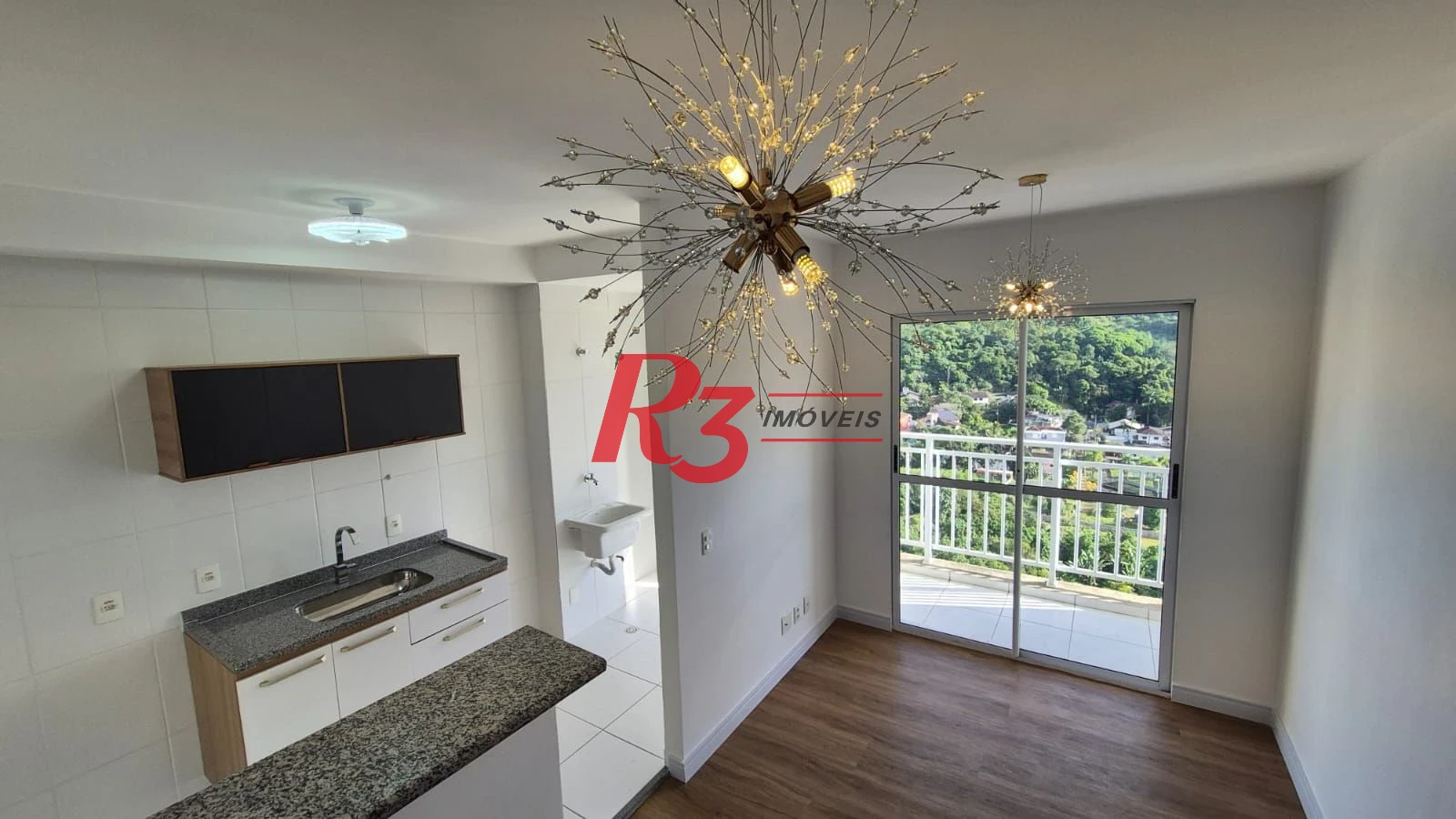 Oportunidade! Apartamento de 2 quartos em Santos com sacada vista livre, andar alto, lazer completo, 1 vaga, 380 mil, oportunidade!