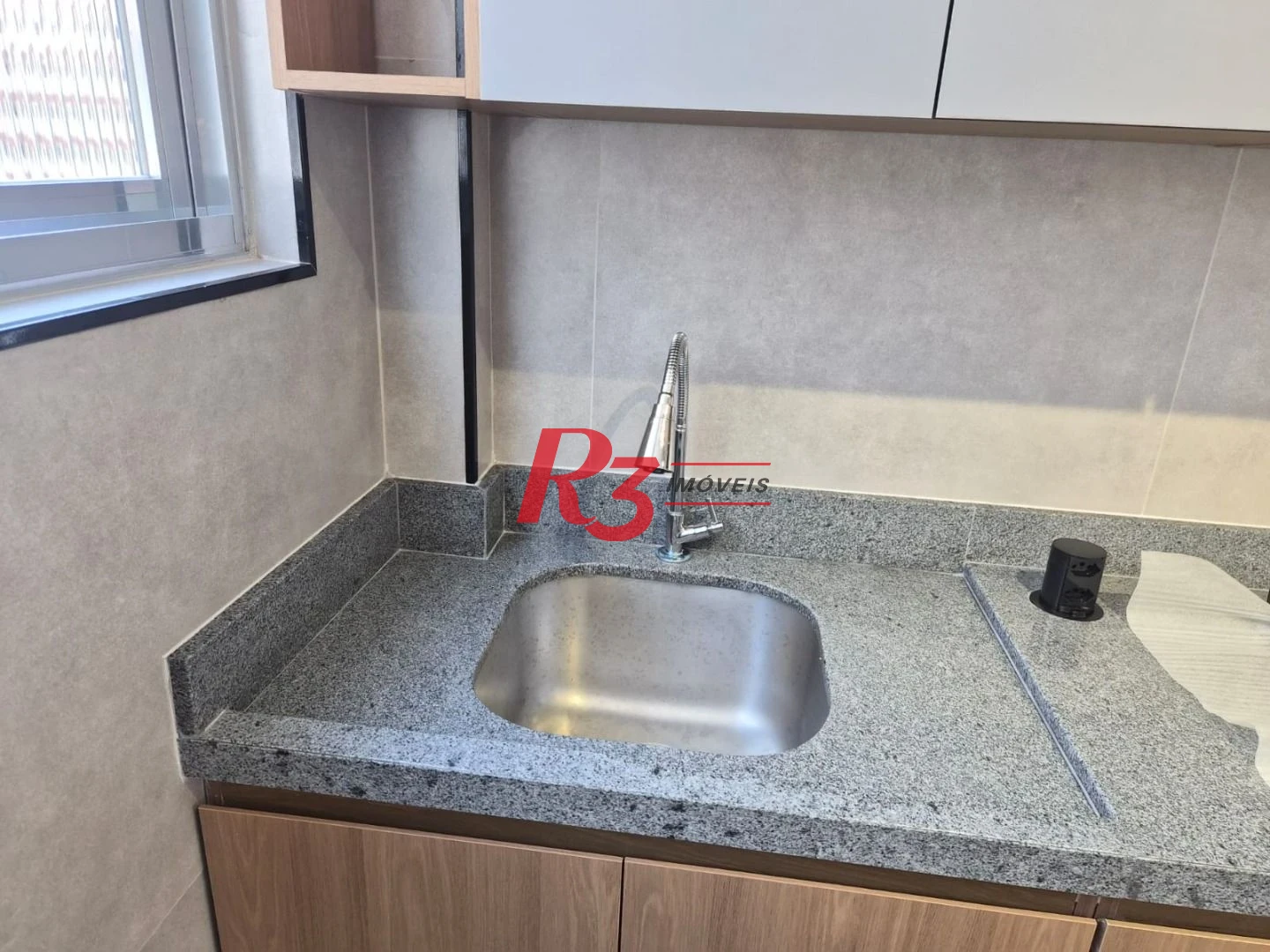 Apartamento com 2 dormitórios à venda, 99 m² por R$ 570.000,00 - Gonzaga - Santos/SP