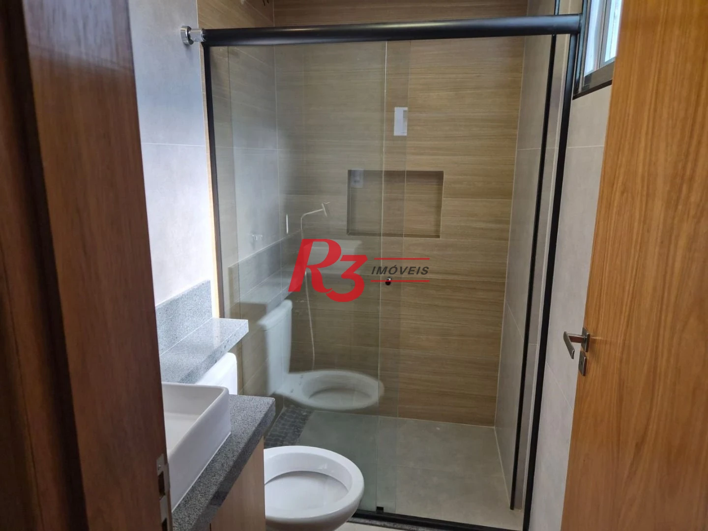 Apartamento com 2 dormitórios à venda, 99 m² por R$ 570.000,00 - Gonzaga - Santos/SP