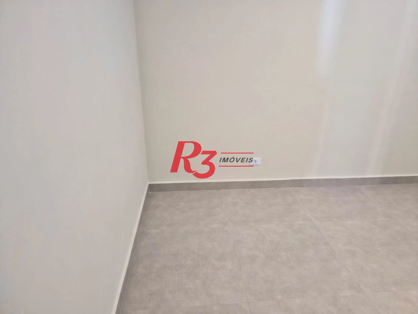 Apartamento com 2 dormitórios à venda, 99 m² por R$ 570.000,00 - Gonzaga - Santos/SP