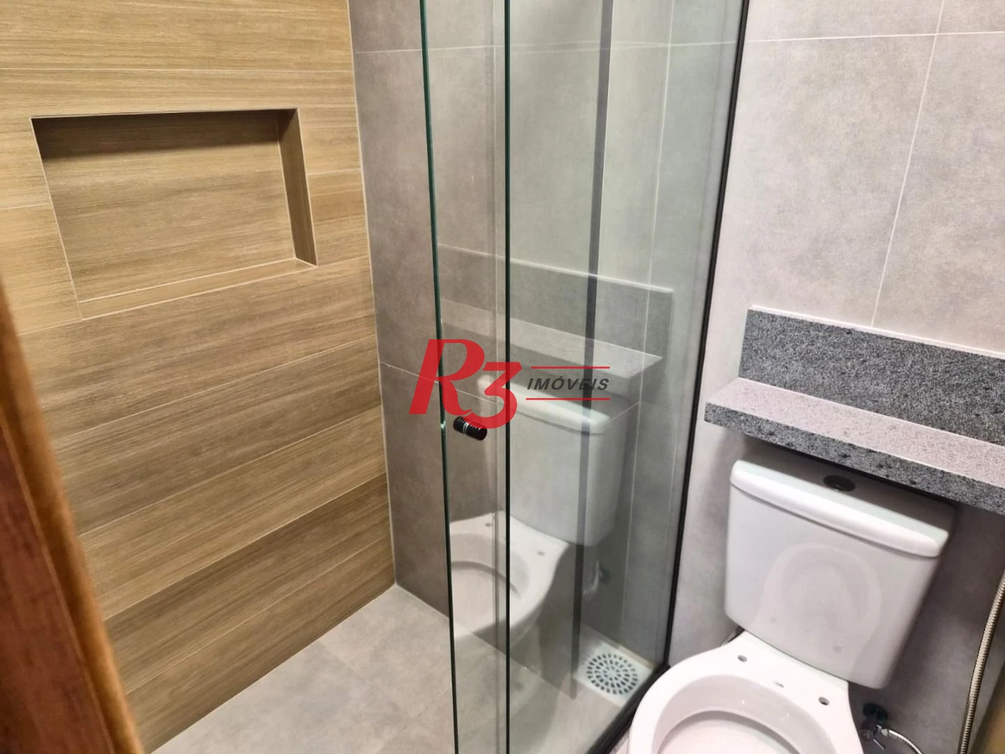 Apartamento com 2 dormitórios à venda, 99 m² por R$ 570.000,00 - Gonzaga - Santos/SP