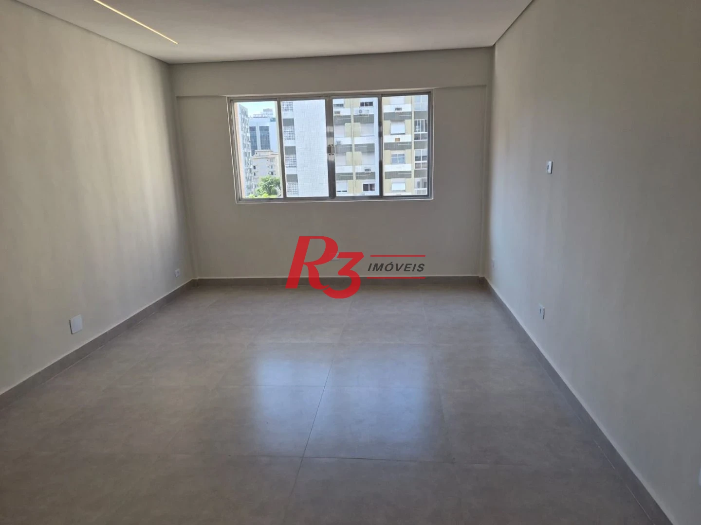 Apartamento com 2 dormitórios à venda, 99 m² por R$ 570.000,00 - Gonzaga - Santos/SP