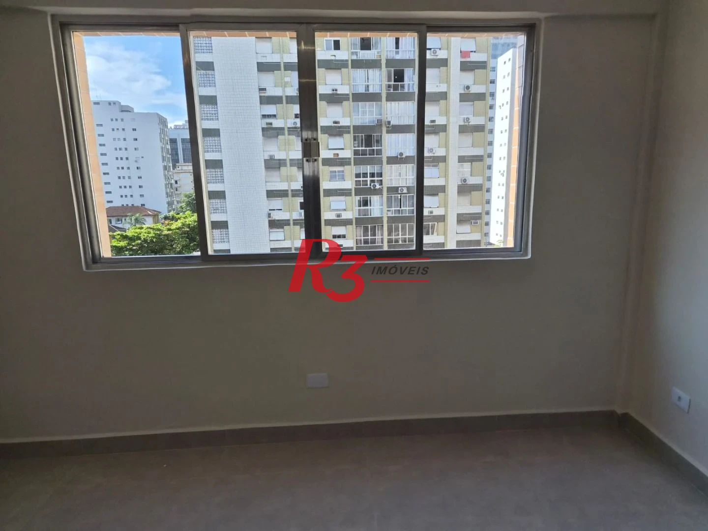 Apartamento com 2 dormitórios à venda, 99 m² por R$ 570.000,00 - Gonzaga - Santos/SP
