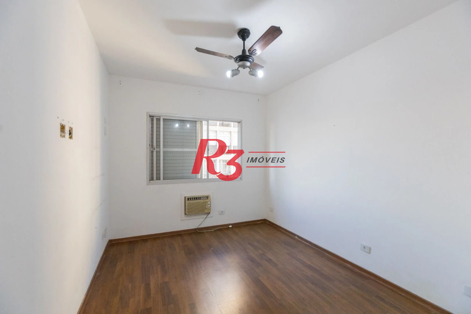 Apartamento com 3 dormitórios à venda, 140 m² por R$ 1.200.000,00 - Ponta da Praia - Santos/SP