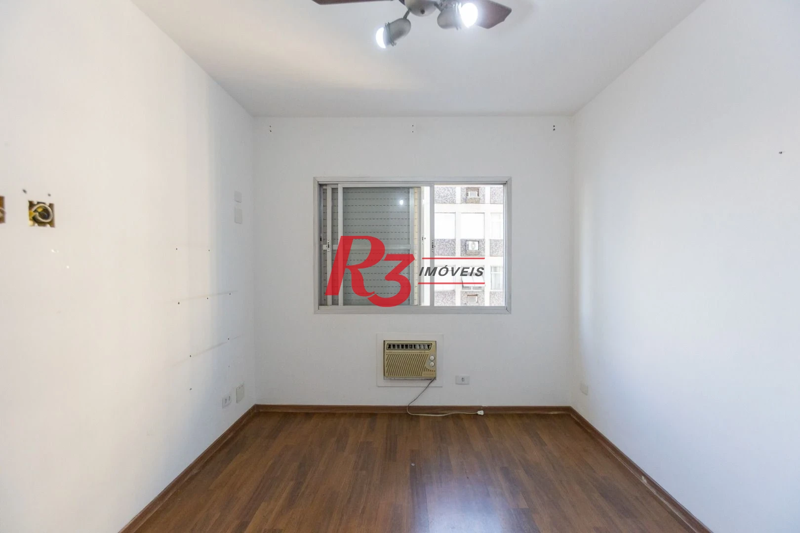 Apartamento com 3 dormitórios à venda, 140 m² por R$ 1.200.000,00 - Ponta da Praia - Santos/SP