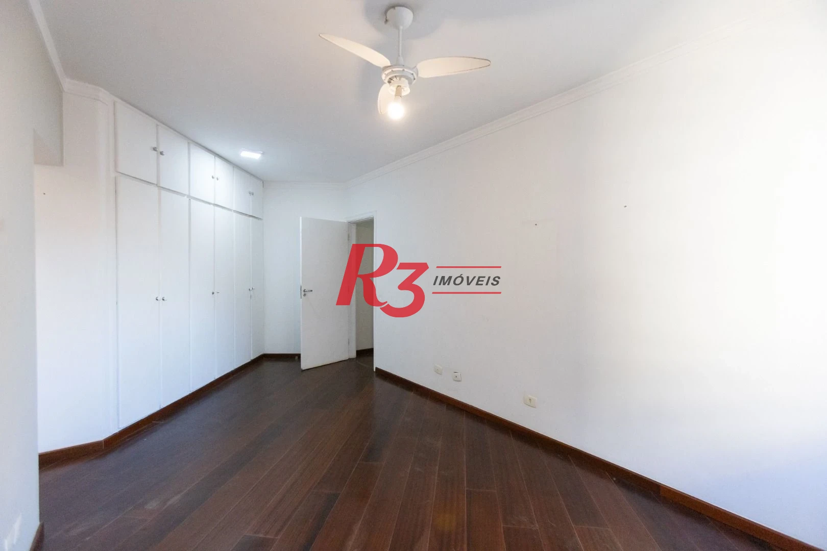 Apartamento com 3 dormitórios à venda, 140 m² por R$ 1.200.000,00 - Ponta da Praia - Santos/SP