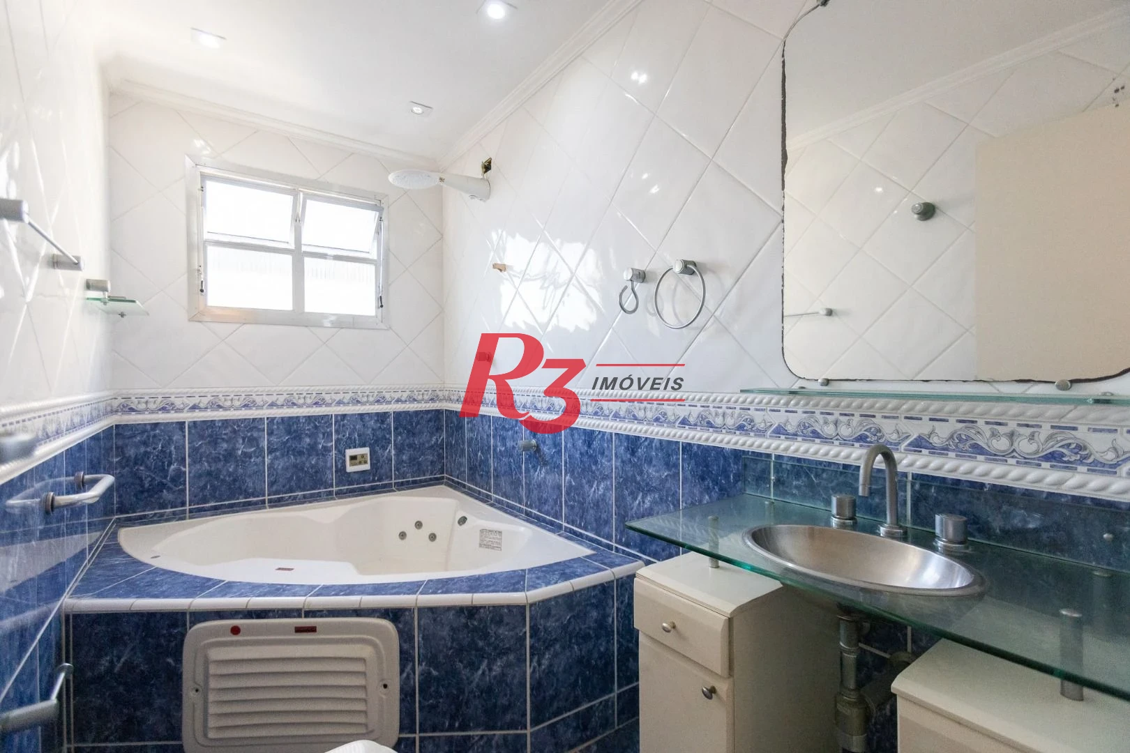 Apartamento com 3 dormitórios à venda, 140 m² por R$ 1.200.000,00 - Ponta da Praia - Santos/SP