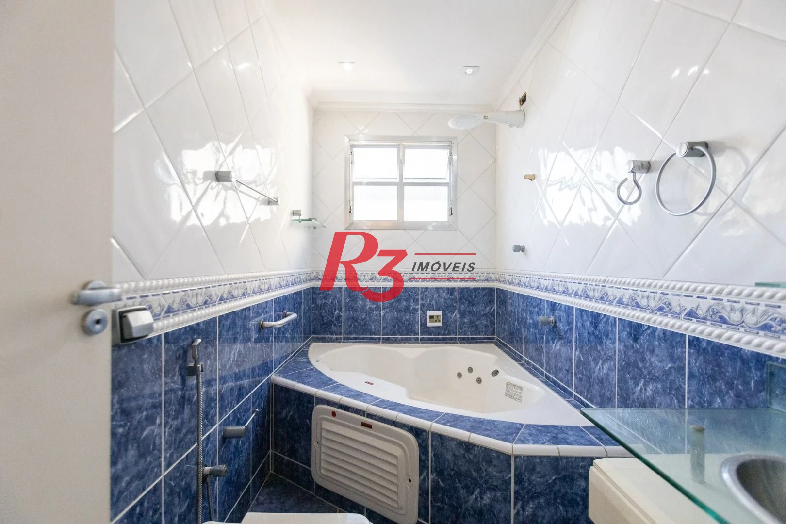 Apartamento com 3 dormitórios à venda, 140 m² por R$ 1.200.000,00 - Ponta da Praia - Santos/SP