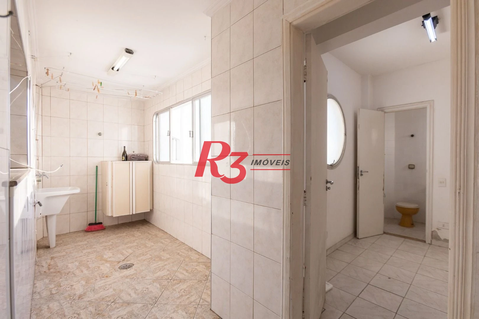 Apartamento com 3 dormitórios à venda, 140 m² por R$ 1.200.000,00 - Ponta da Praia - Santos/SP