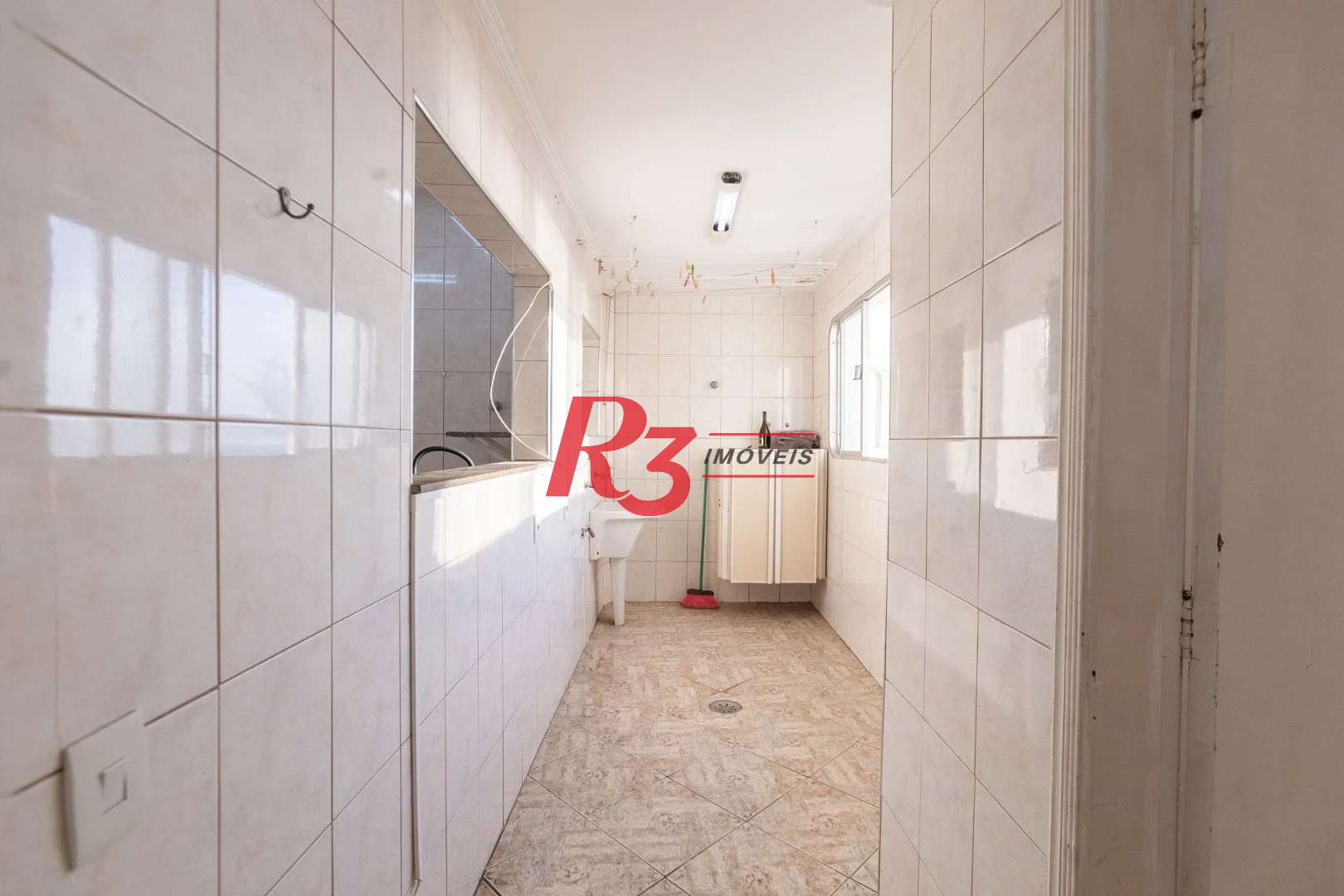 Apartamento com 3 dormitórios à venda, 140 m² por R$ 1.200.000,00 - Ponta da Praia - Santos/SP