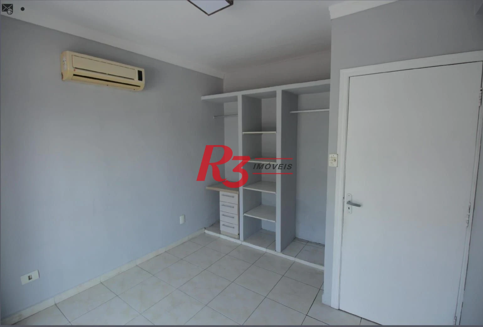 Apartamento com 2 dormitórios para alugar, 60 m² por R$ 3.200,00/mês - Macuco - Santos/SP