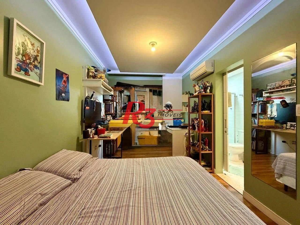 Apartamento com 3 dormitórios à venda, 135 m² por R$ 1.250.000,00 - Embaré - Santos/SP