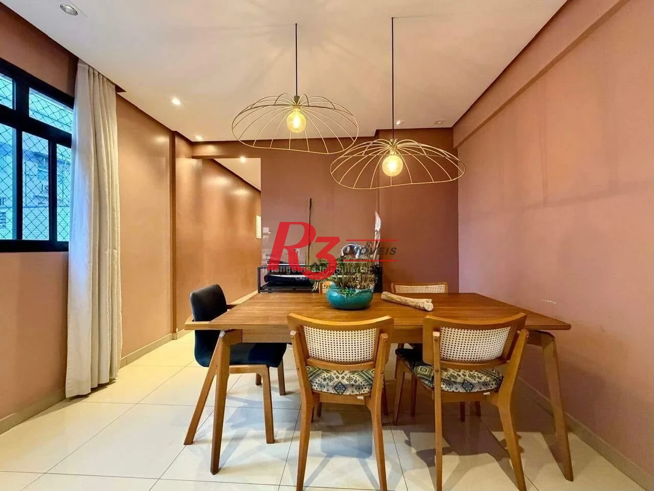 Apartamento com 3 dormitórios à venda, 135 m² por R$ 1.250.000,00 - Embaré - Santos/SP