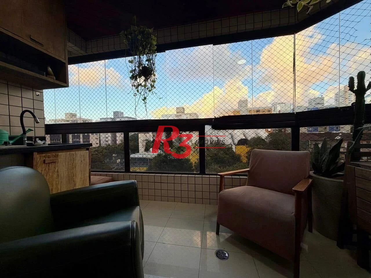 Apartamento com 3 dormitórios à venda, 135 m² por R$ 1.250.000,00 - Embaré - Santos/SP