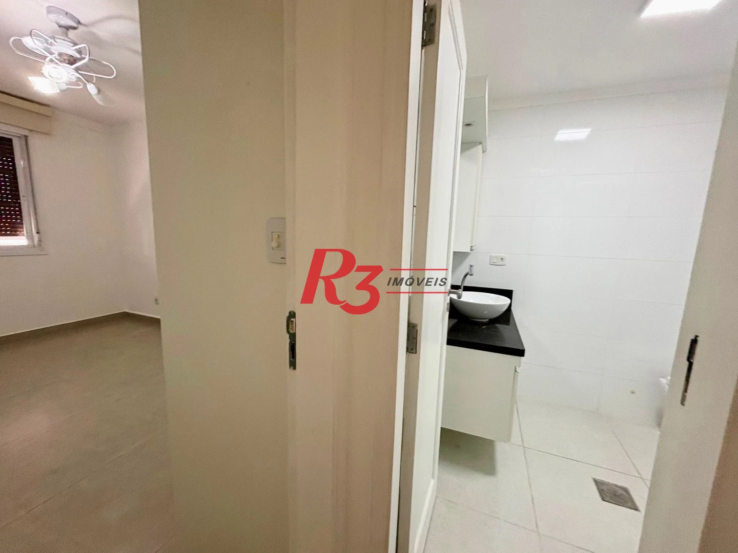 Apartamento com 1 dormitório à venda, 72 m² por R$ 395.000,00 - Ponta da Praia - Santos/SP