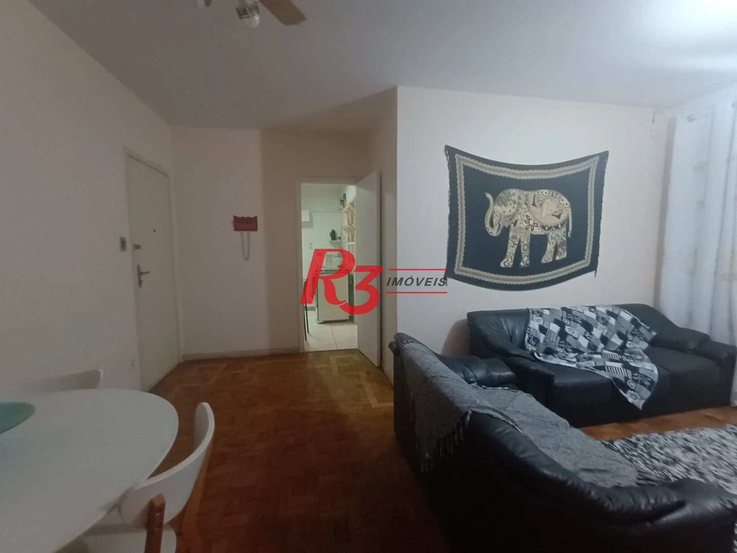 Apartamento com 2 dormitórios à venda, 98 m² por R$ 655.000,00 - Gonzaga - Santos/SP