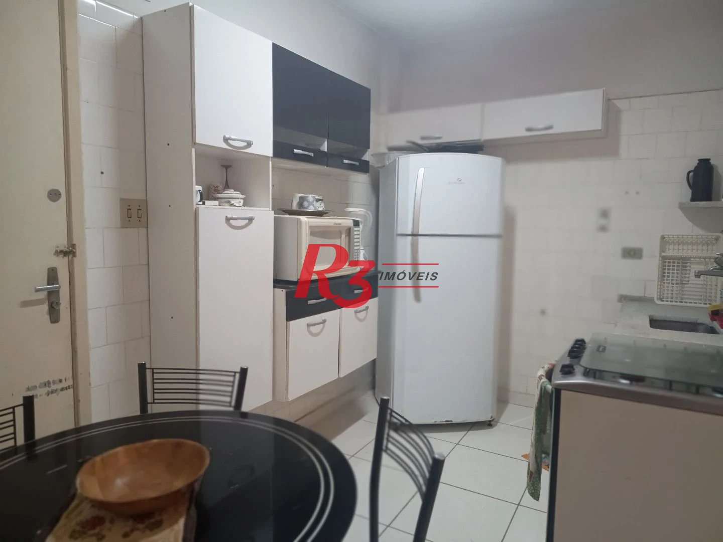 Apartamento com 2 dormitórios à venda, 98 m² por R$ 655.000,00 - Gonzaga - Santos/SP