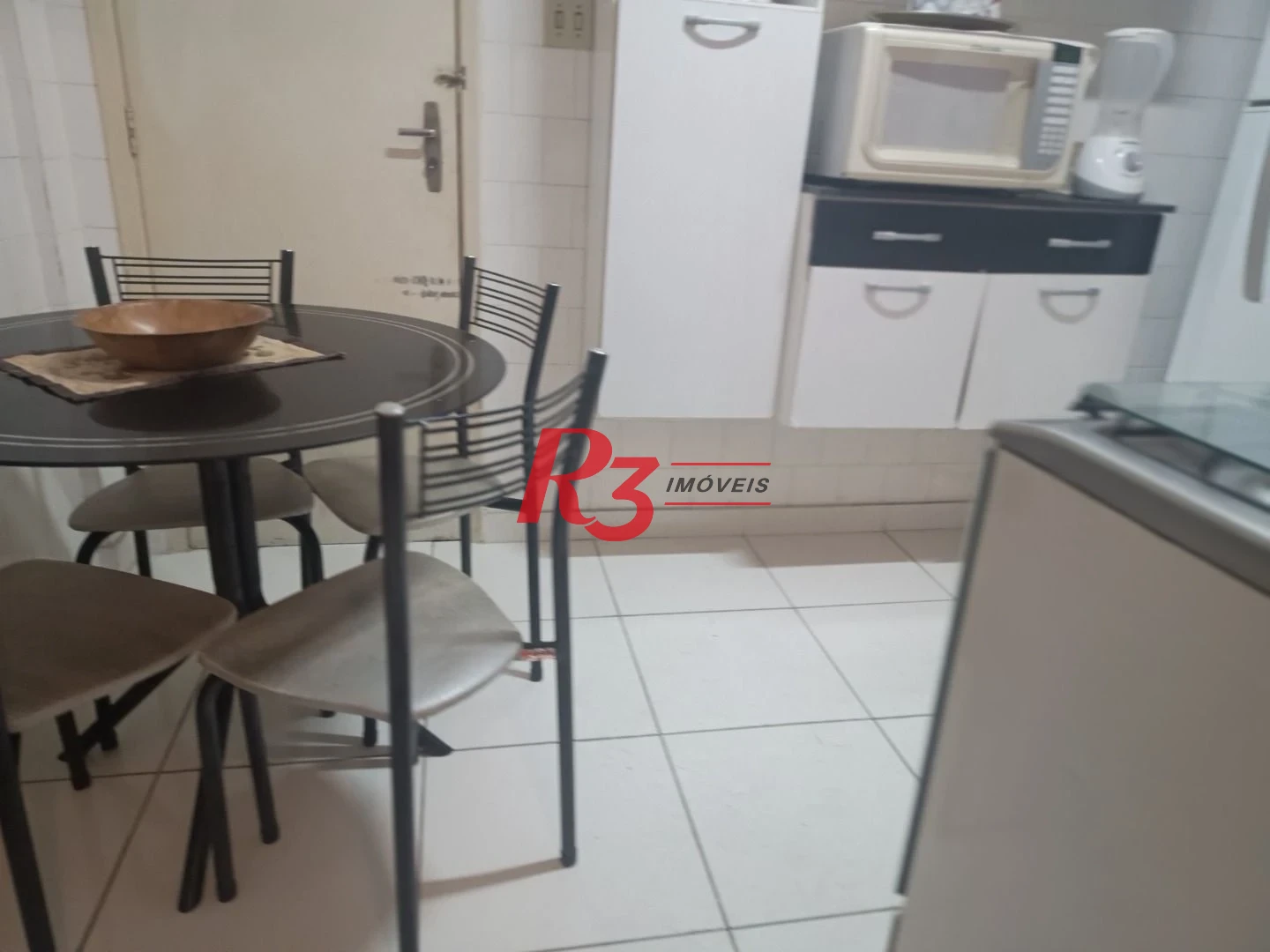 Apartamento com 2 dormitórios à venda, 98 m² por R$ 655.000,00 - Gonzaga - Santos/SP