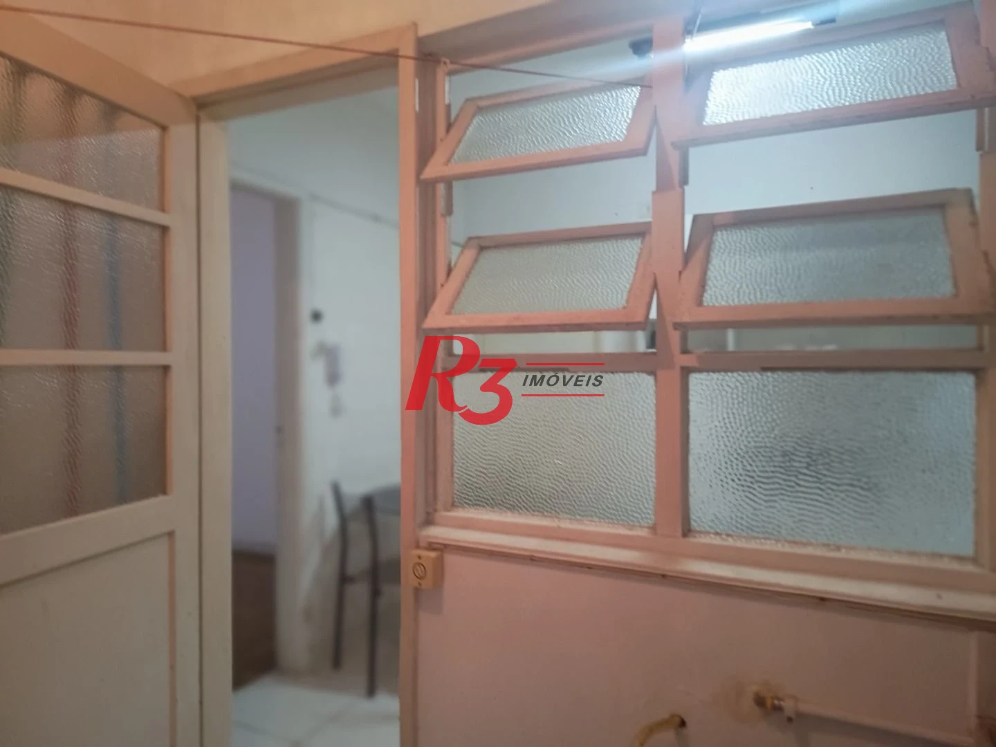 Apartamento com 2 dormitórios à venda, 98 m² por R$ 655.000,00 - Gonzaga - Santos/SP