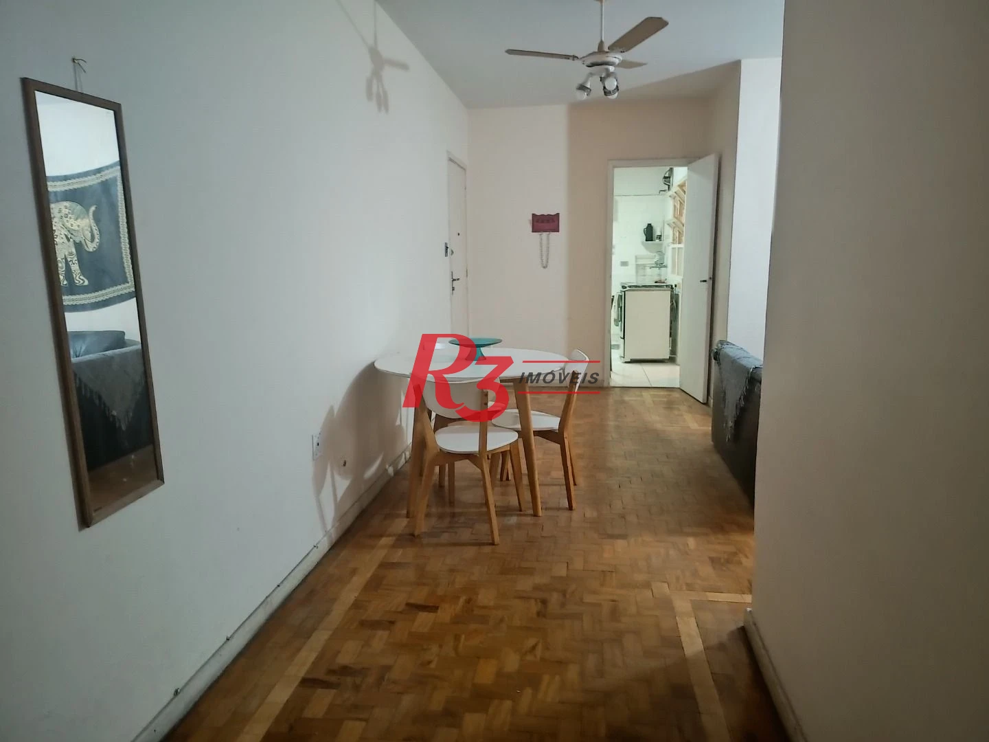 Apartamento com 2 dormitórios à venda, 98 m² por R$ 655.000,00 - Gonzaga - Santos/SP