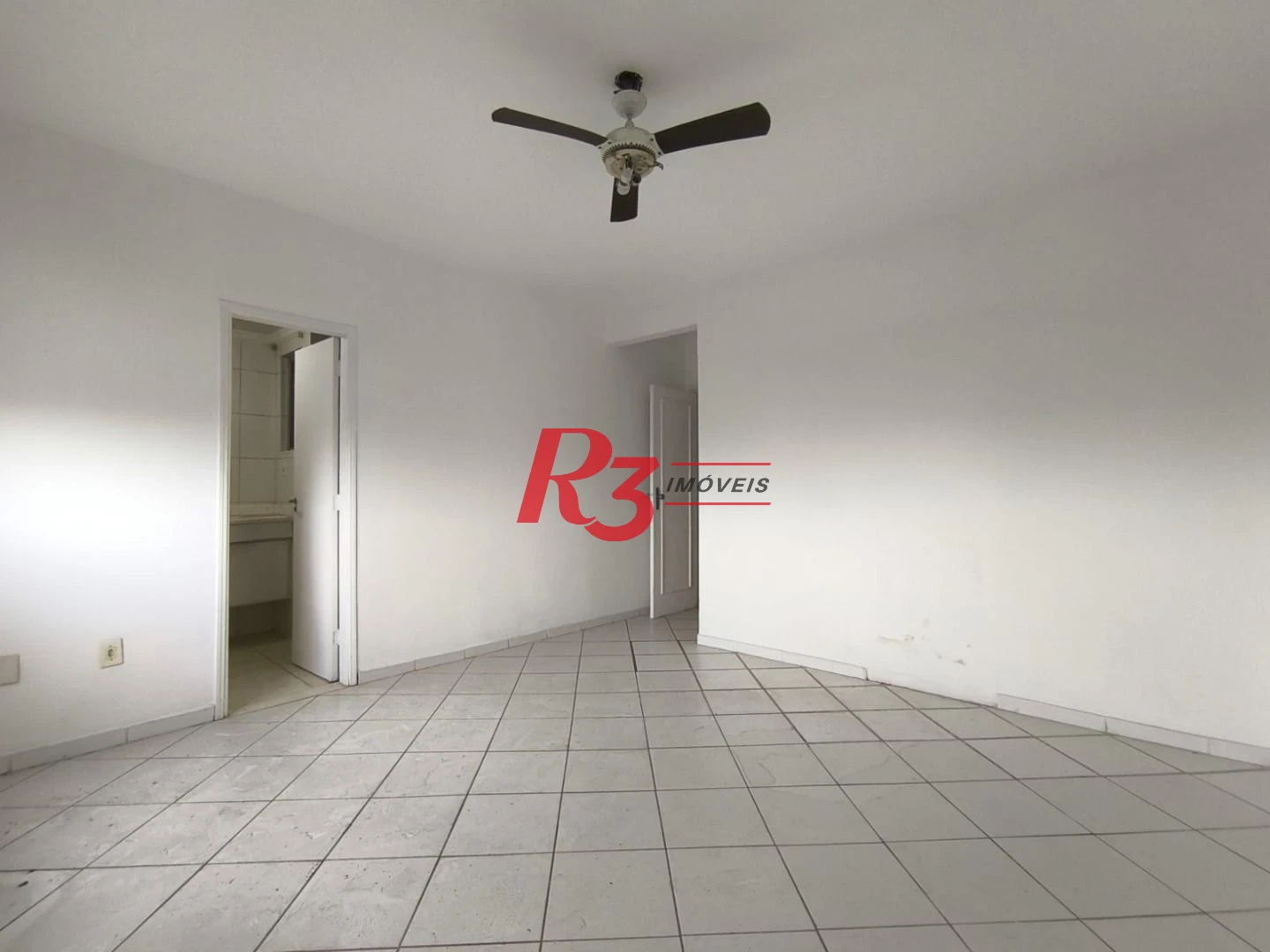 Apartamento com 4 dormitórios à venda, 240 m² por R$ 1.800.000,00 - Pompéia - Santos/SP