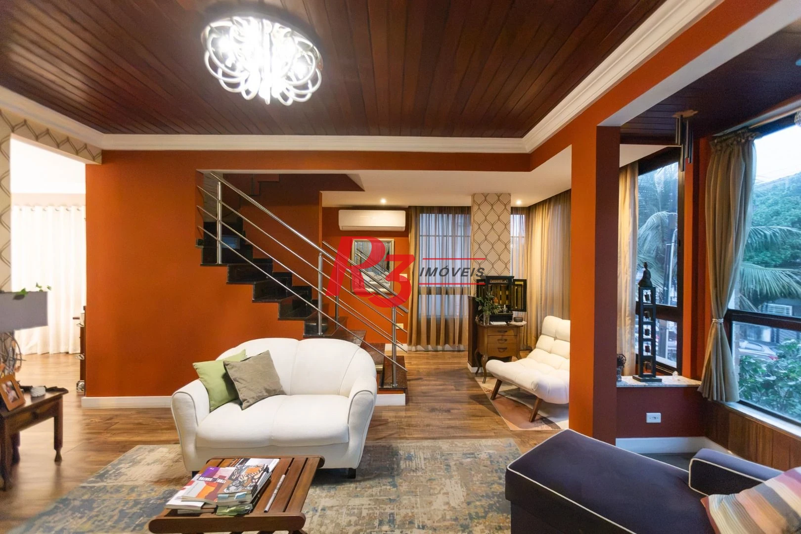 Casa com 3 dormitórios à venda, 242 m² por R$ 2.100.000,00 - Embaré - Santos/SP