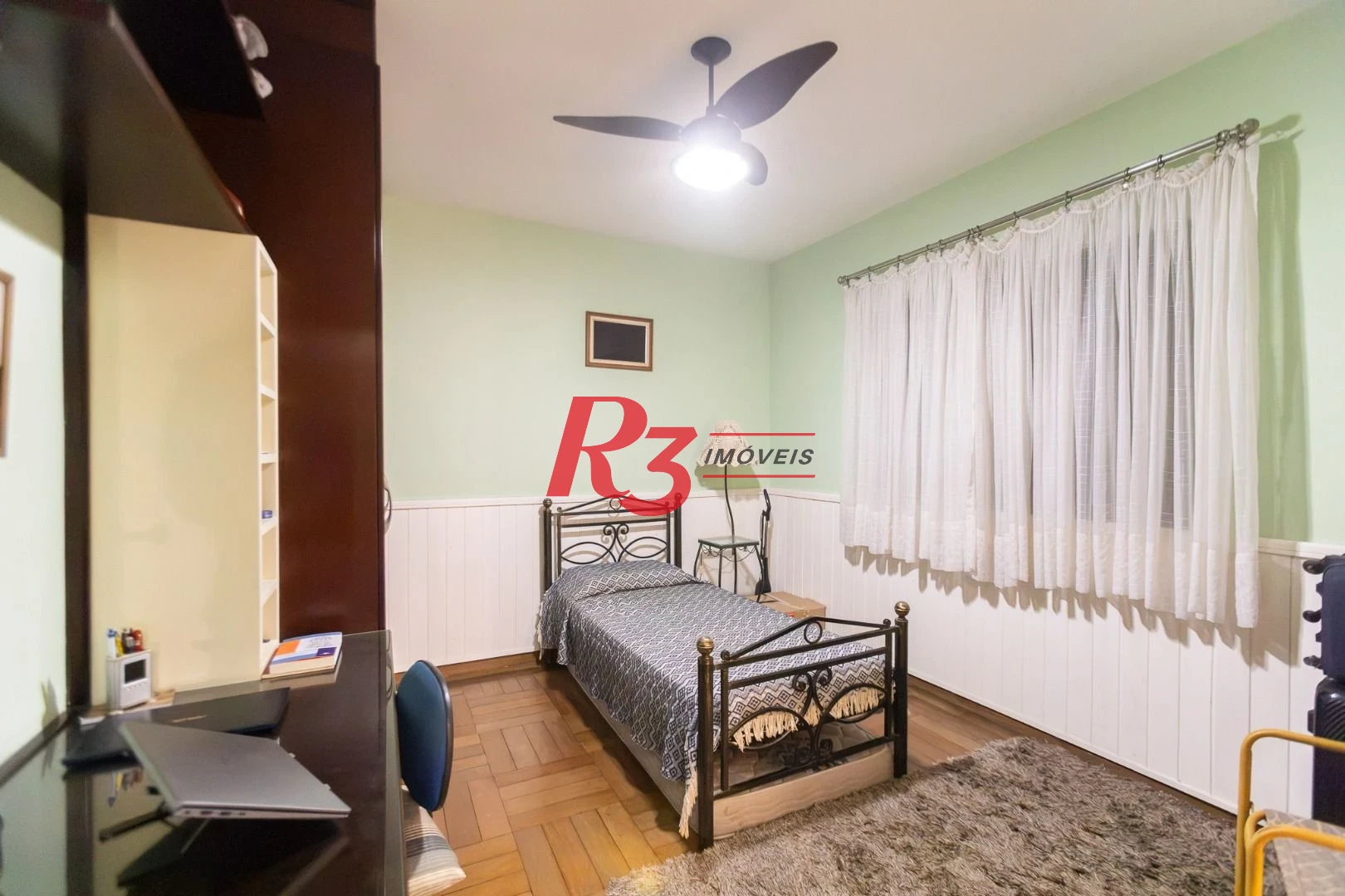 Casa com 3 dormitórios à venda, 242 m² por R$ 2.100.000,00 - Embaré - Santos/SP