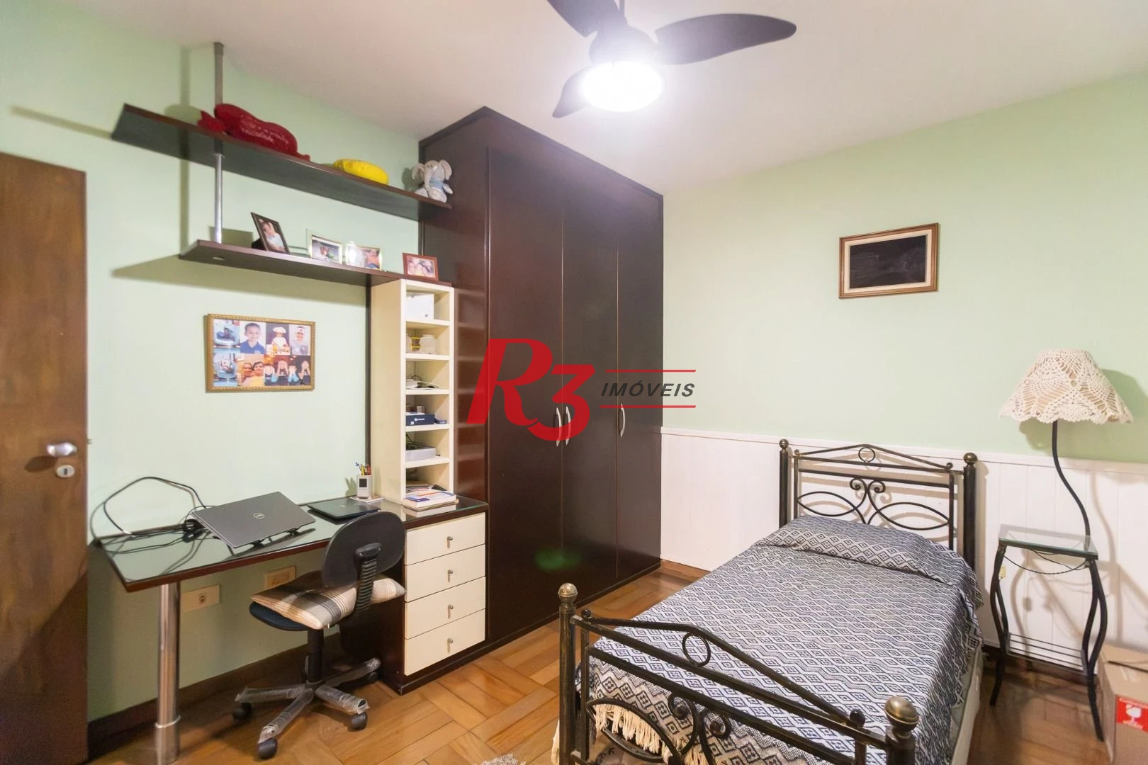 Casa com 3 dormitórios à venda, 242 m² por R$ 2.100.000,00 - Embaré - Santos/SP