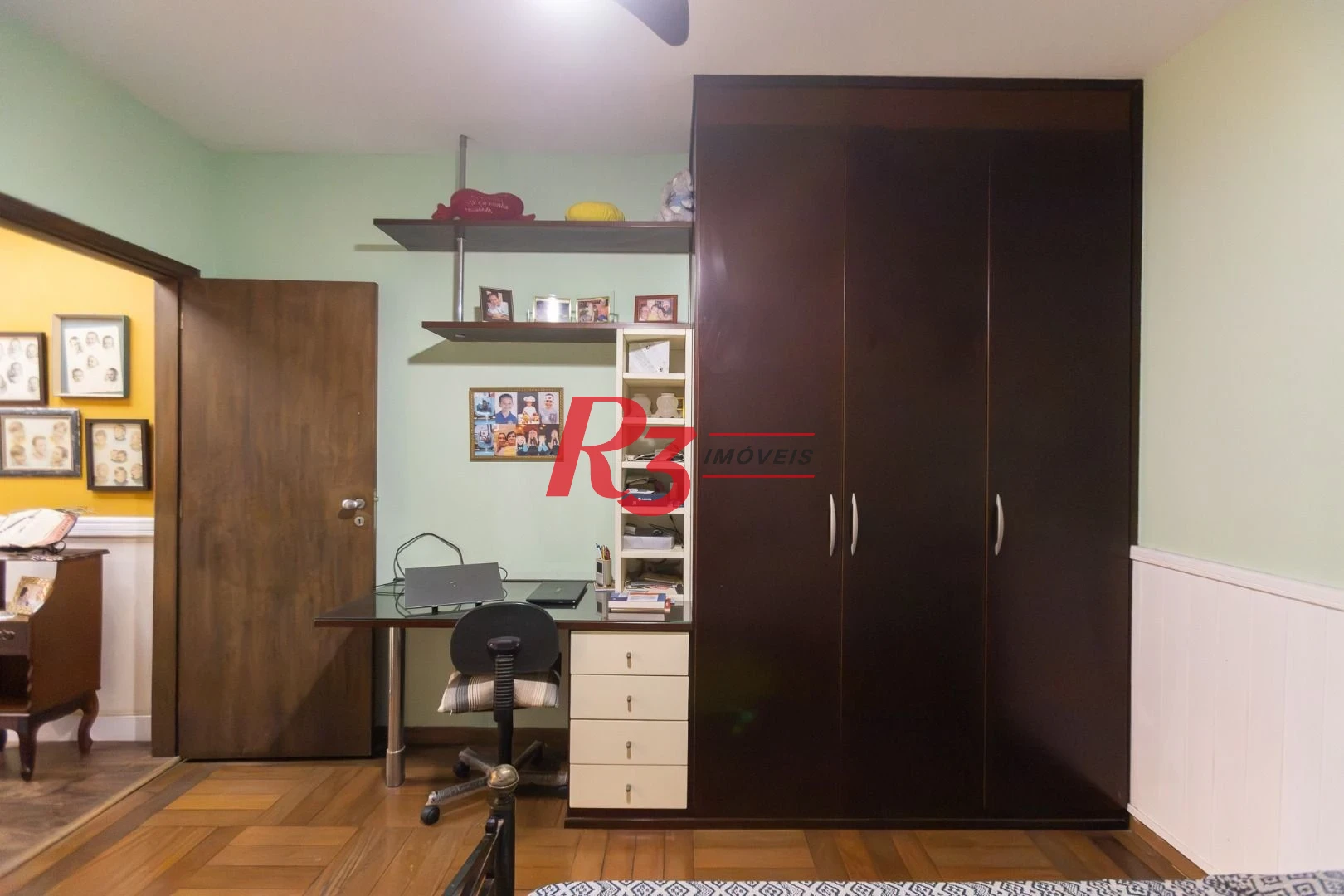 Casa com 3 dormitórios à venda, 242 m² por R$ 2.100.000,00 - Embaré - Santos/SP