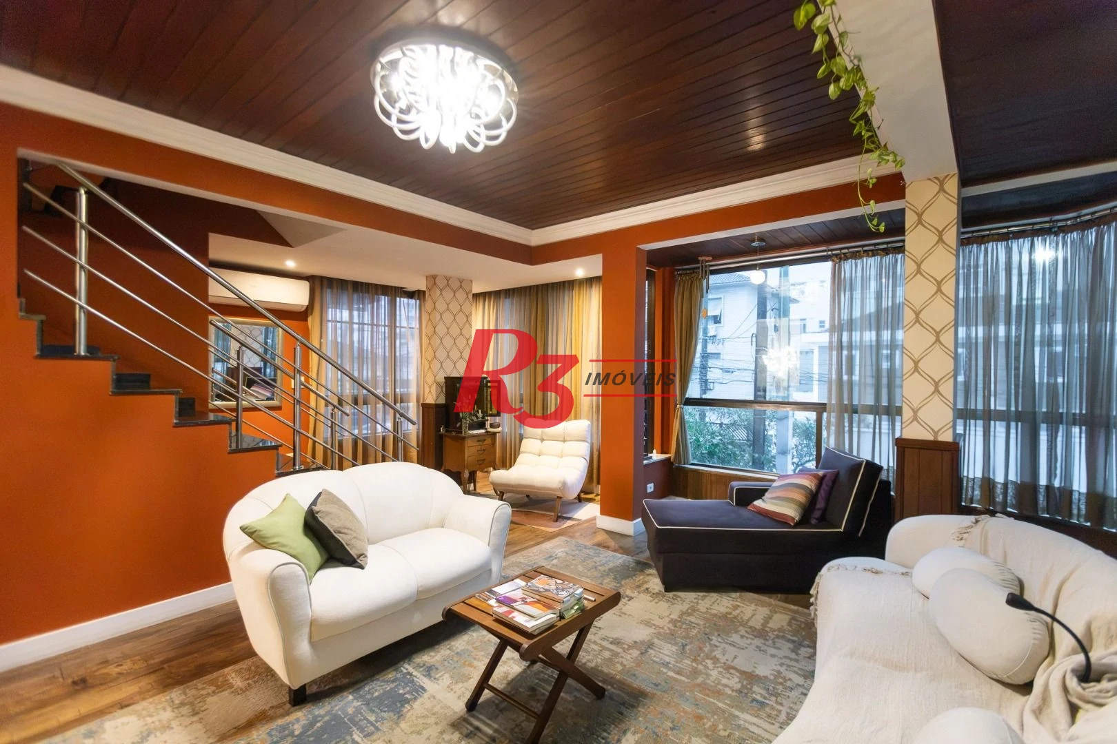 Casa com 3 dormitórios à venda, 242 m² por R$ 2.100.000,00 - Embaré - Santos/SP