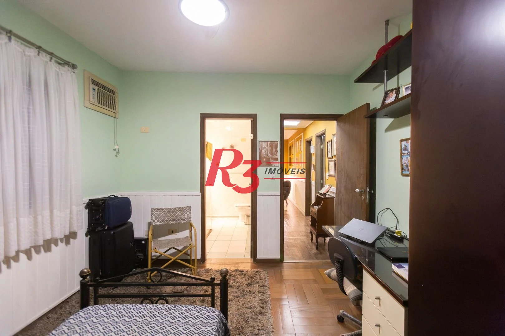 Casa com 3 dormitórios à venda, 242 m² por R$ 2.100.000,00 - Embaré - Santos/SP