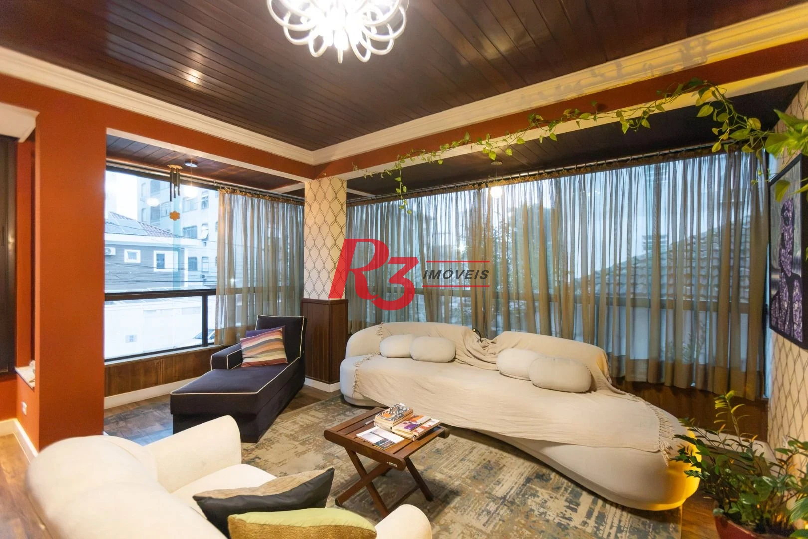 Casa com 3 dormitórios à venda, 242 m² por R$ 2.100.000,00 - Embaré - Santos/SP
