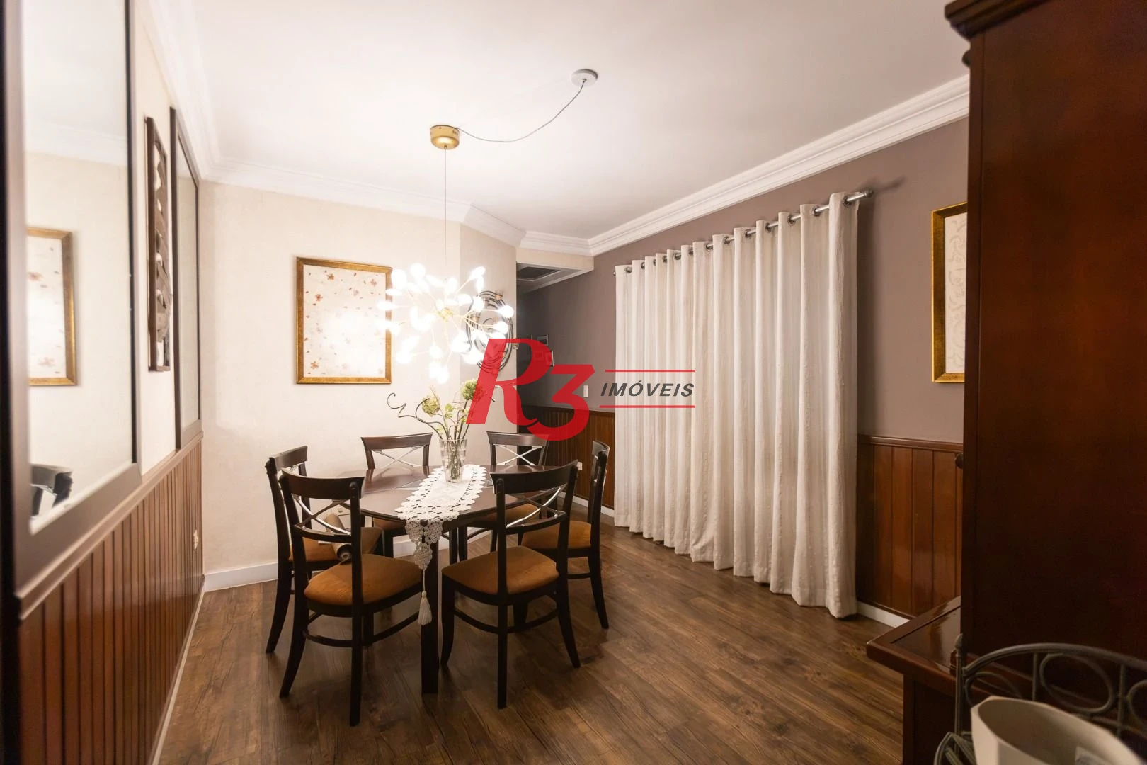 Casa com 3 dormitórios à venda, 242 m² por R$ 2.100.000,00 - Embaré - Santos/SP