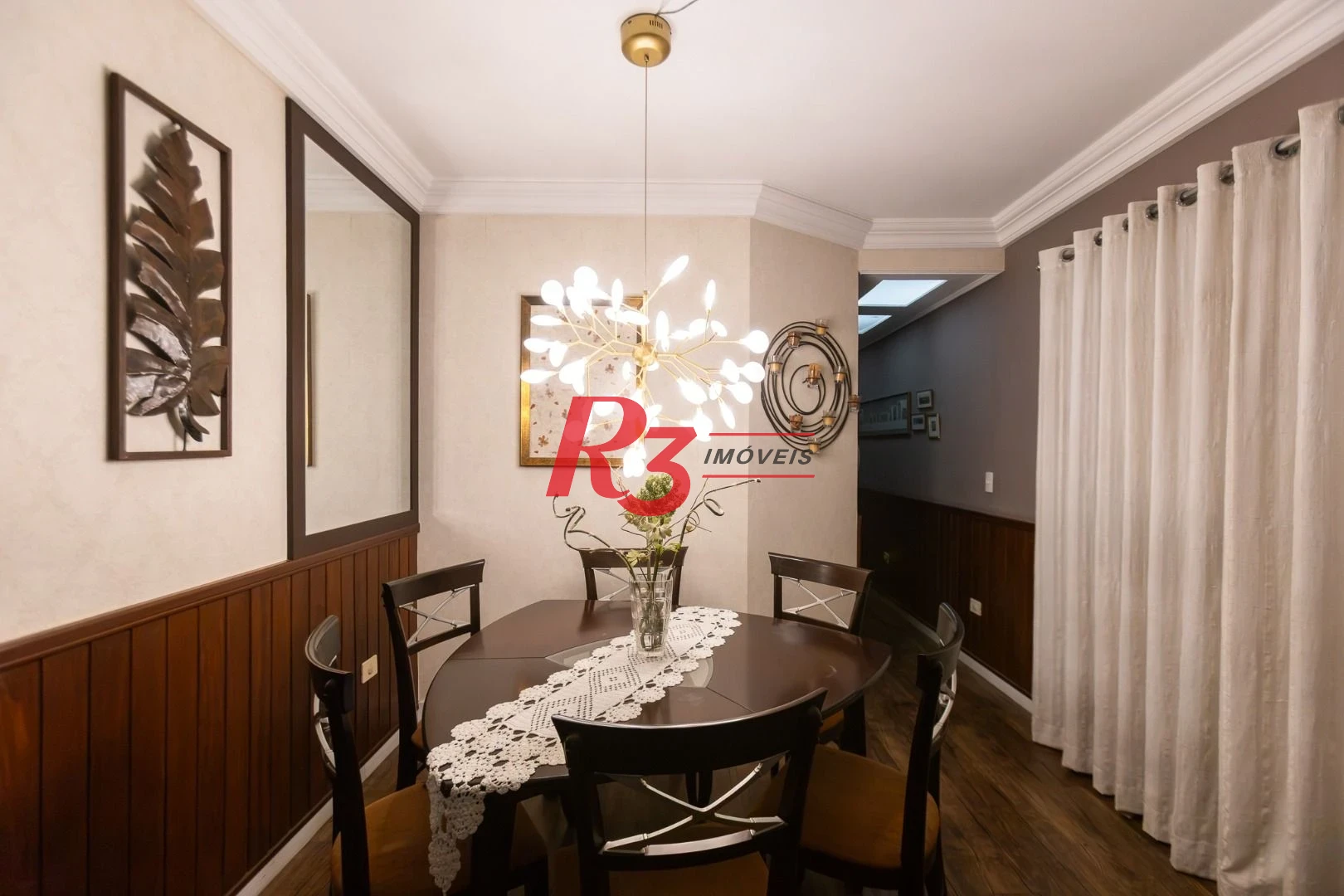 Casa com 3 dormitórios à venda, 242 m² por R$ 2.100.000,00 - Embaré - Santos/SP