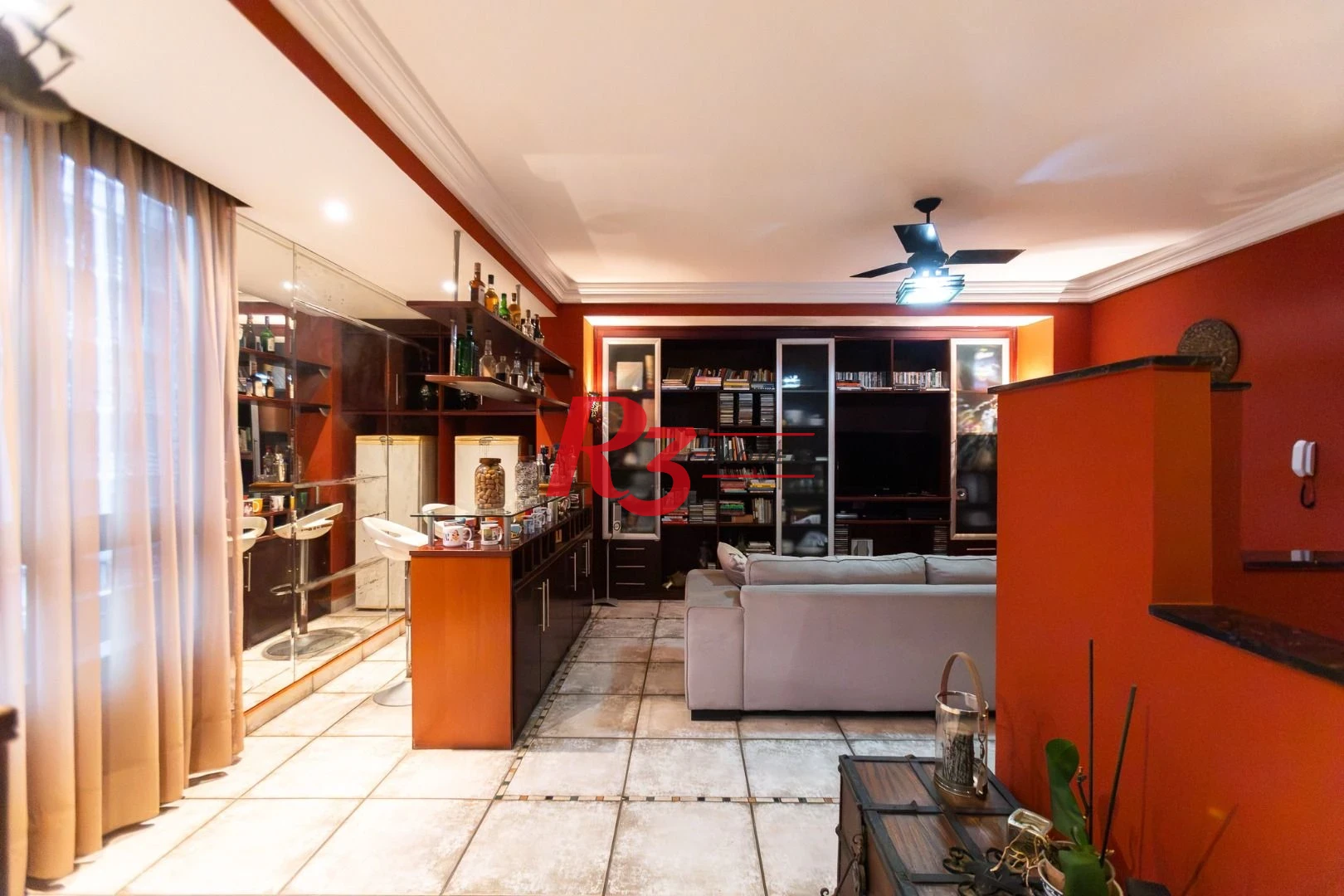 Casa com 3 dormitórios à venda, 242 m² por R$ 2.100.000,00 - Embaré - Santos/SP