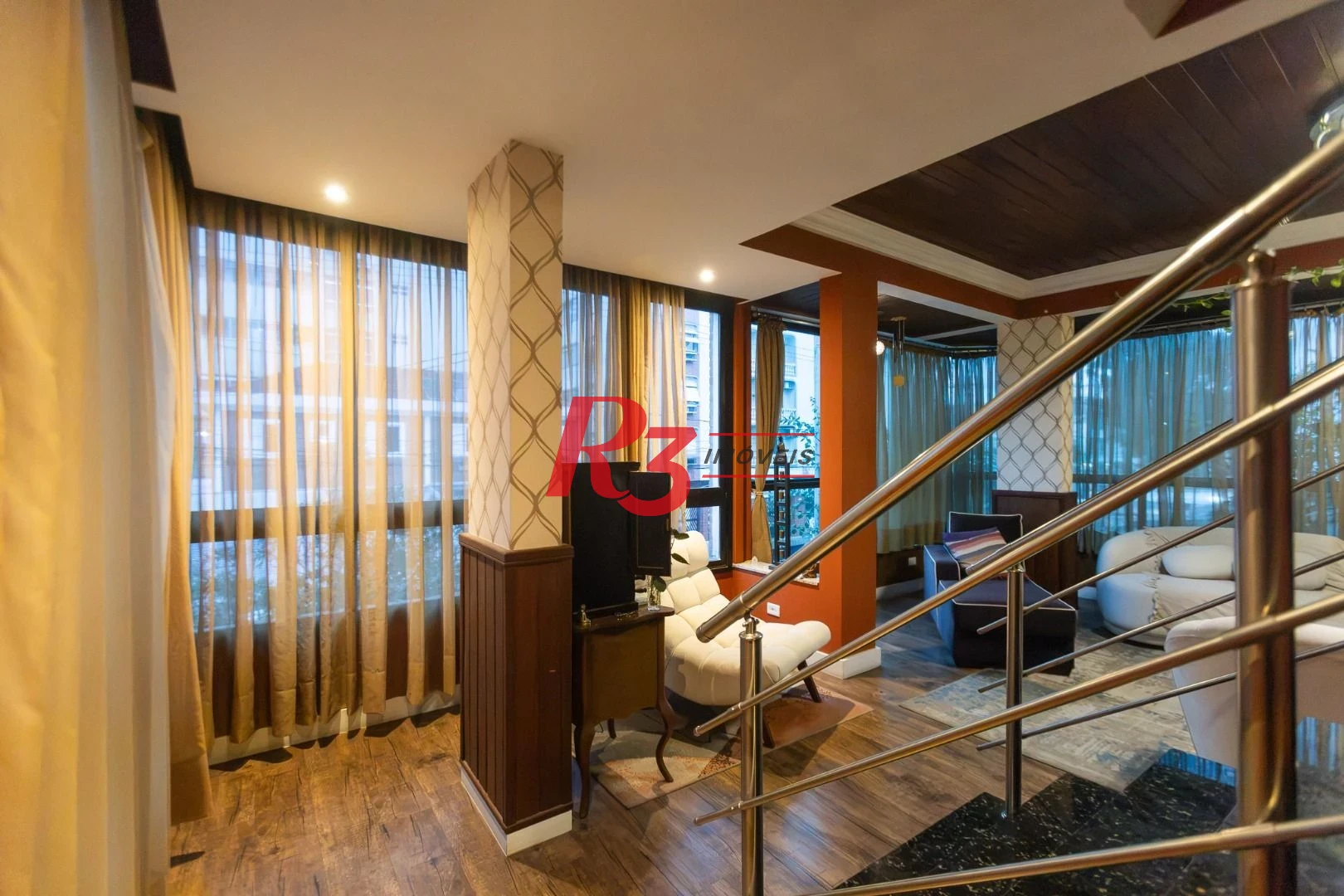 Casa com 3 dormitórios à venda, 242 m² por R$ 2.100.000,00 - Embaré - Santos/SP
