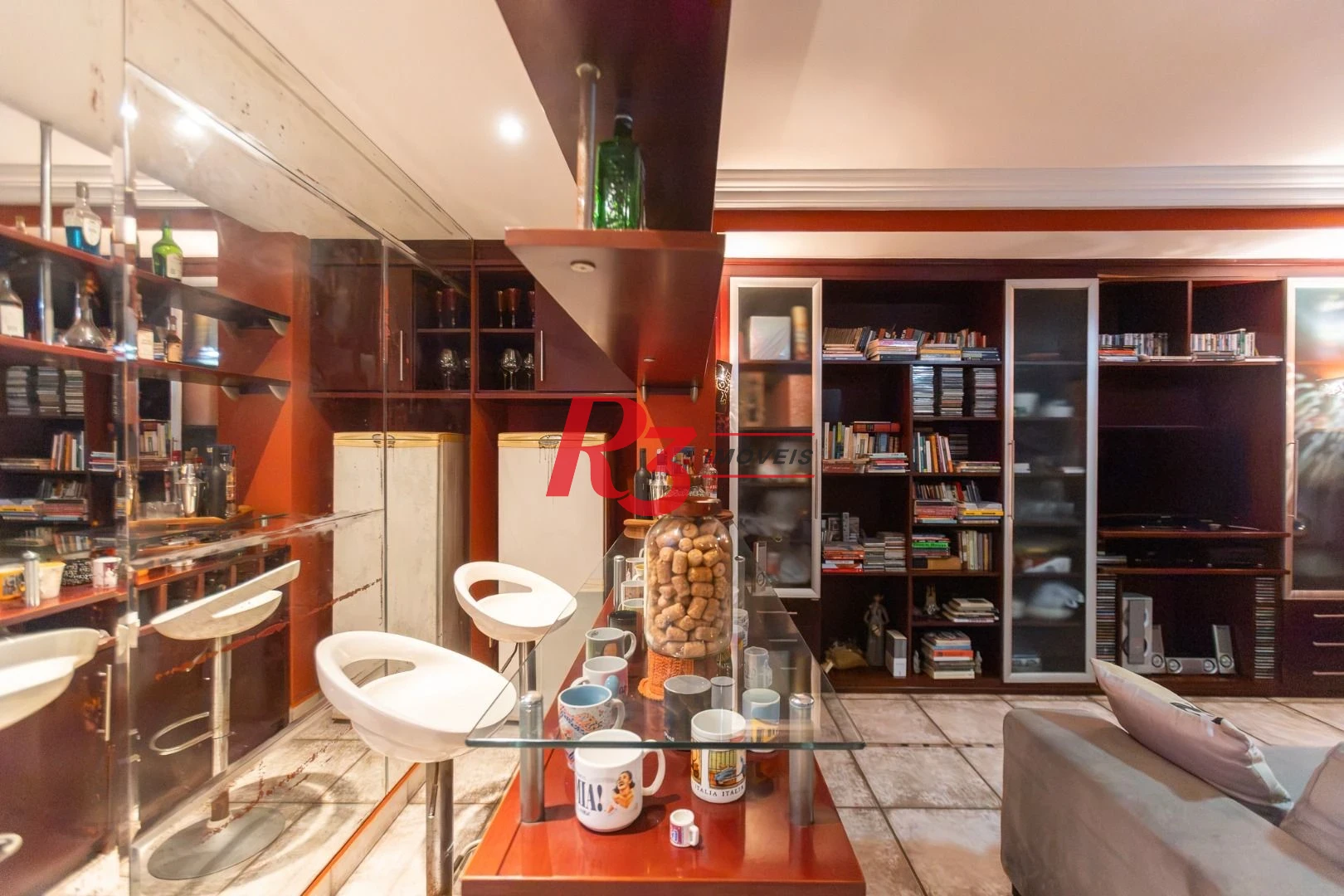 Casa com 3 dormitórios à venda, 242 m² por R$ 2.100.000,00 - Embaré - Santos/SP