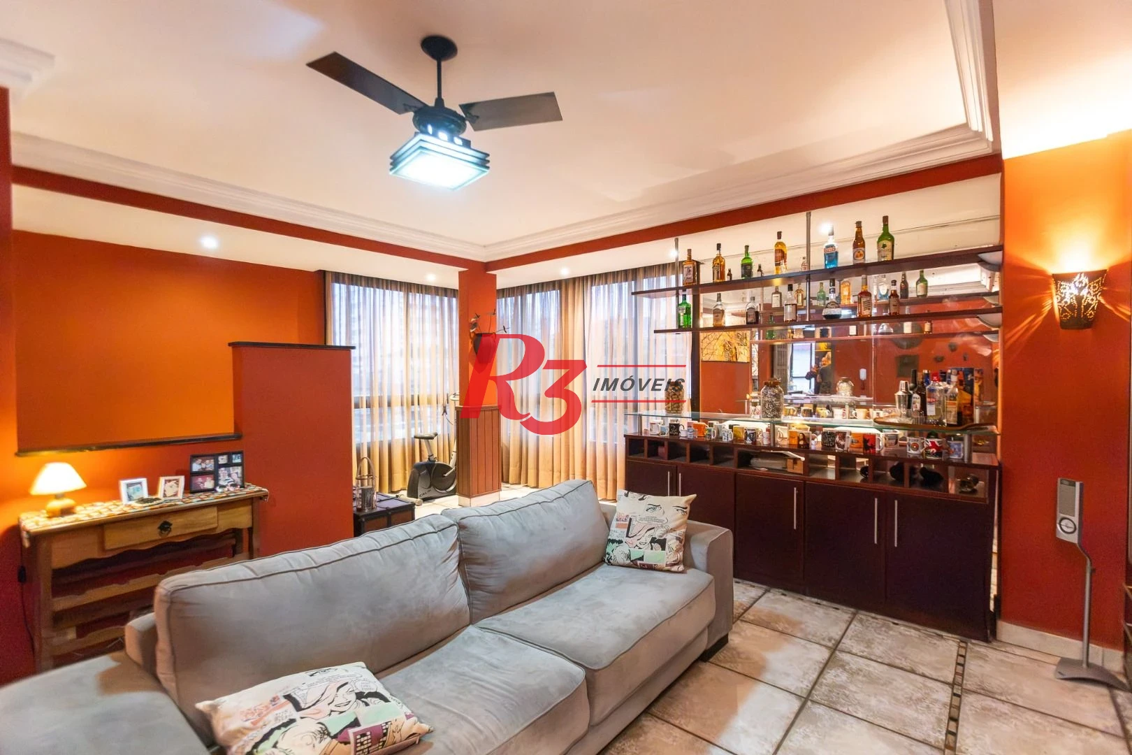 Casa com 3 dormitórios à venda, 242 m² por R$ 2.100.000,00 - Embaré - Santos/SP